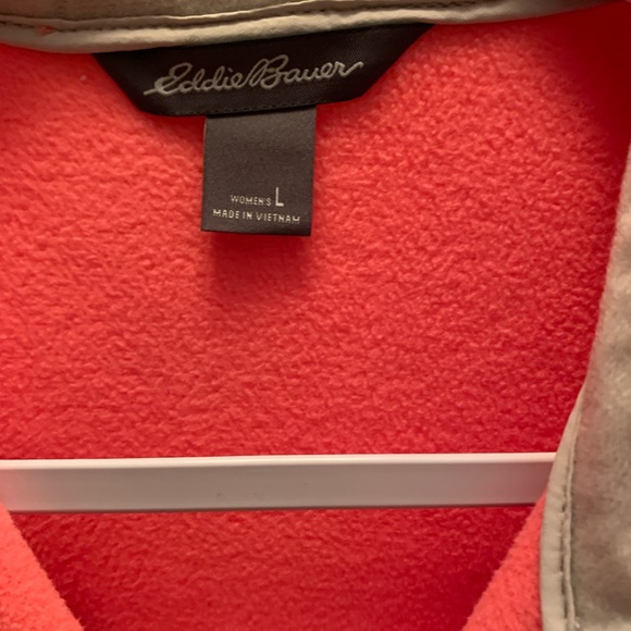 Eddie Bauer Sherpa Fleece Vest. - Picture 3 of 6